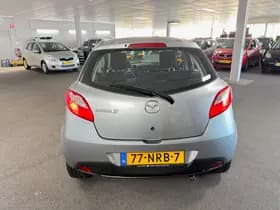 Mazda 2 thumbnail 6