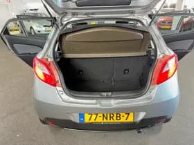 Mazda 2 thumbnail 8