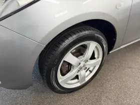 Mazda 2 thumbnail 9
