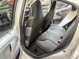 Toyota Aygo thumbnail 19