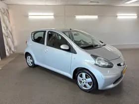 Toyota Aygo thumbnail 3