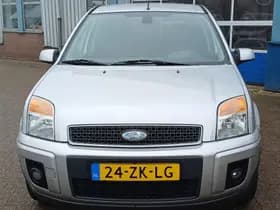 Ford Fusion thumbnail 4