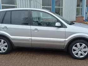 Ford Fusion thumbnail 5