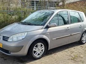 Renault Scénic thumbnail 2