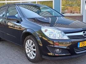 Opel Astra thumbnail 1