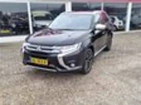 Mitsubishi Outlander thumbnail 2