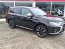 Mitsubishi Outlander thumbnail 4
