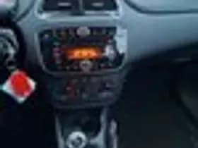 Fiat Punto thumbnail 16