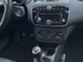 Fiat Punto thumbnail 10