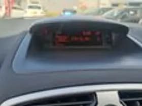 Renault Clio thumbnail 12