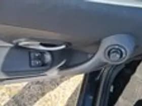 Renault Clio thumbnail 10