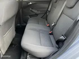 Ford Focus thumbnail 18
