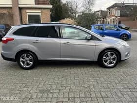 Ford Focus thumbnail 7