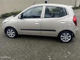 Hyundai i10 thumbnail 3