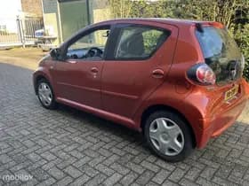 Toyota Aygo thumbnail 3