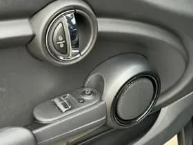 MINI Cooper thumbnail 16