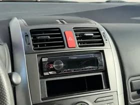 Toyota Auris thumbnail 12