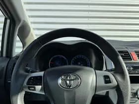 Toyota Auris thumbnail 18
