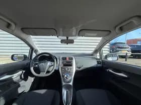 Toyota Auris thumbnail 10