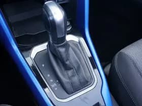 Volkswagen T-Roc thumbnail 5