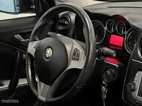 Alfa Romeo MiTo 0.9 TwinAir Esclusivo [ NAP leder cruise climate ] thumbnail 25