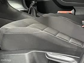 Volkswagen Golf 1.6 TDI Highline BlueMotion [ Uniek! NAP 1ste eigenaar ] thumbnail 29