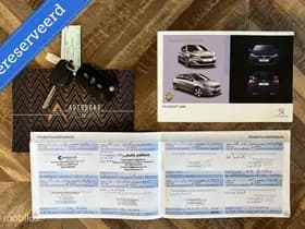 Peugeot 308 SW 1.6 BlueHDI Blue Premium [ NAP xenon pano trekhaak ] thumbnail 14