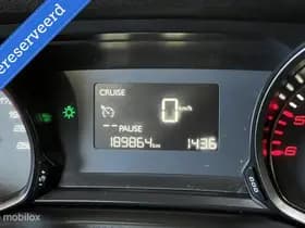 Peugeot 308 SW 1.6 BlueHDI Blue Premium [ NAP xenon pano trekhaak ] thumbnail 18