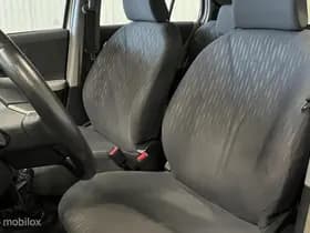 Toyota Yaris 1.3 VVTi Aspiration 5-drs [ NAP trekhaak airco ] thumbnail 8