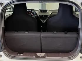 Toyota IQ 1.0 VVTi Aspiration [ NAP climate LM parelmoer ] thumbnail 11