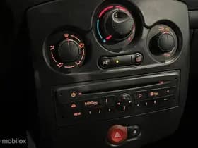 Renault Clio 1.2 Special Line [ 1ste eigenaar trekh nw distributie ] thumbnail 17