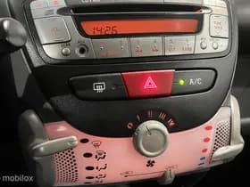 Peugeot 107 1.0-12V XS 5-drs [ NAP 1ste eig. airco ] thumbnail 19