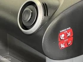 Peugeot 107 1.0-12V XS 5-drs [ NAP 1ste eig. airco ] thumbnail 24