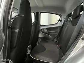 Peugeot 107 1.0-12V XS 5-drs [ NAP 1ste eig. airco ] thumbnail 10