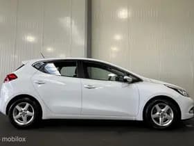 Kia Cee'd 1.6 GDI Plus Pack AUTOMAAT [ NAP camera cruise ] thumbnail 5