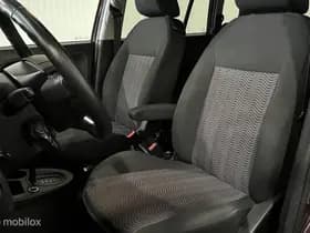 Ford Fusion 1.6-16V Futura AUTOMAAT [ NAP trekhaak airco ] thumbnail 8