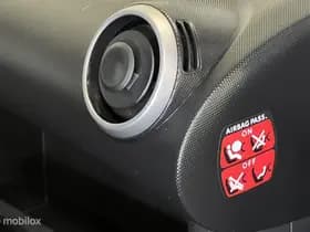 Peugeot 107 1.0 Access Accent 5-drs [ NAP airco spoiler ] thumbnail 21