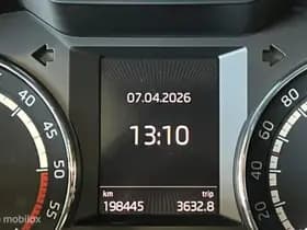 Skoda Octavia Combi 2.0 TDI RS 225 PK DSG [ historie trekhaak pano xenon ] thumbnail 20