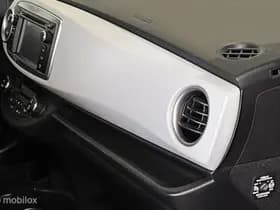 Toyota Yaris thumbnail 25