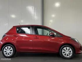 Toyota Yaris thumbnail 4
