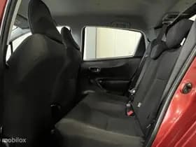 Toyota Yaris thumbnail 9