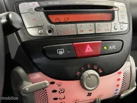 Toyota Aygo thumbnail 12