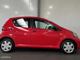 Toyota Aygo thumbnail 5