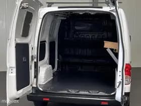Nissan NV200 thumbnail 11