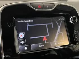 Renault Clio thumbnail 18