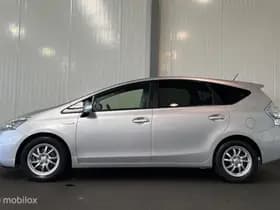 Toyota Prius thumbnail 3