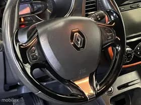 Renault Captur thumbnail 18
