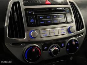 Hyundai i20 thumbnail 18