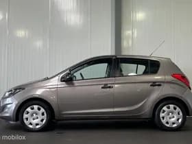 Hyundai i20 thumbnail 3