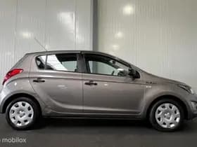 Hyundai i20 thumbnail 5